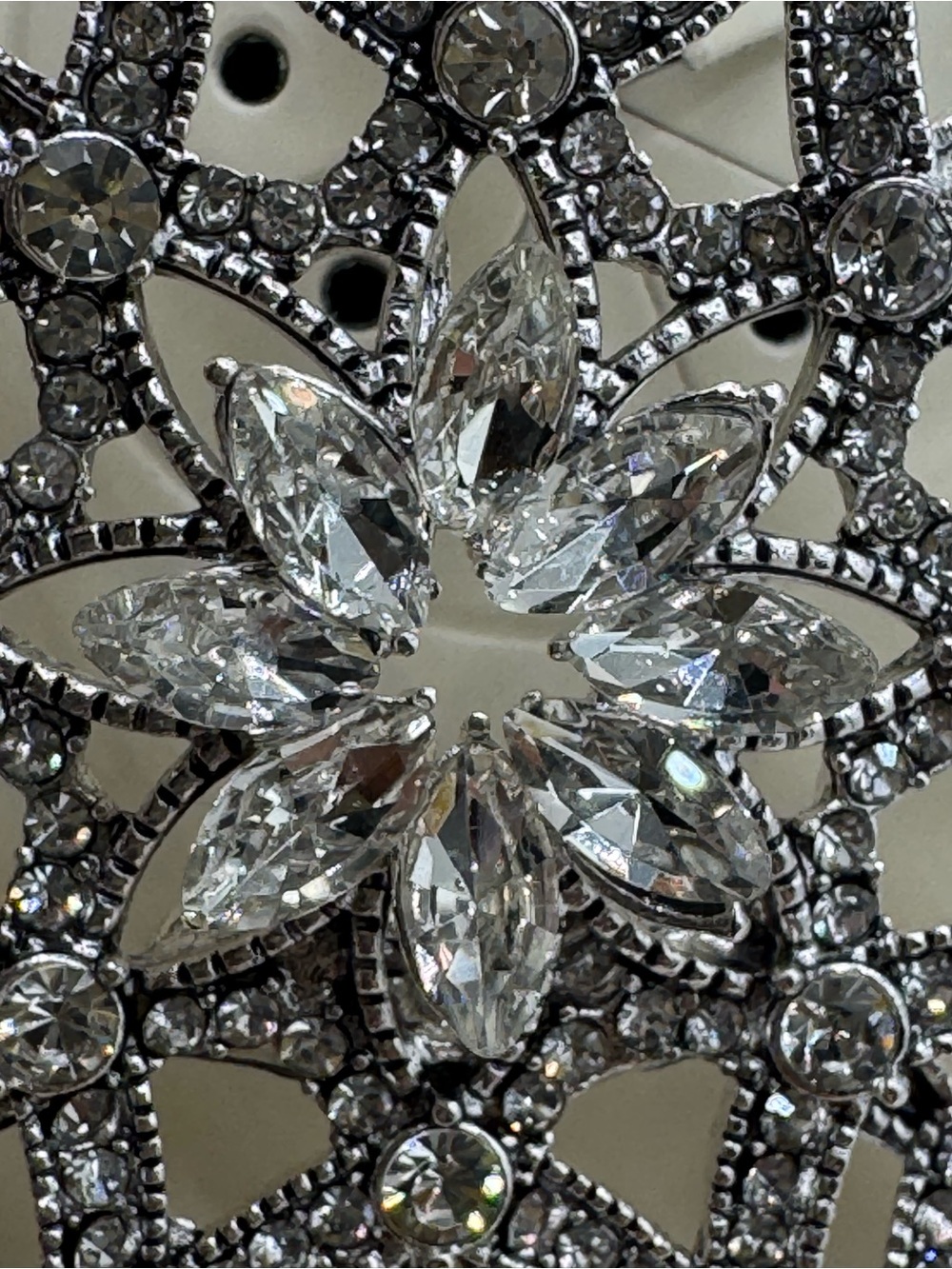 Napier silver-tone snowflake brooch beautiful clear sparkling rhinestones NIB